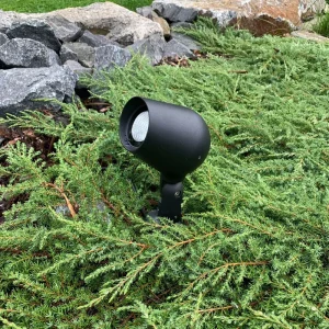 10W Aluminum Body LED Spike Garden Light with Tempered Glass Lens Warm White IP65 Rating 3 Year Warranty AC Power Supply