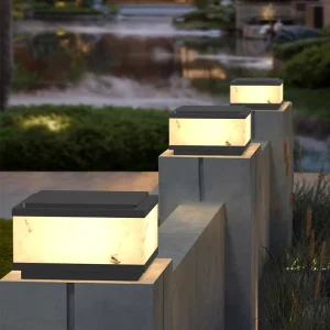 European Classical LED Solar Pillar Light IP65 Waterproof Aluminum Square Outdoor Fixture