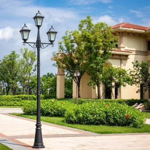 Factory Direct Antique Cast Iron LED Garden Post Lamp IP65 Wear Resistant Easy Install Outdoor Street Villa Landscape Lamp