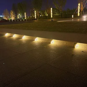 High-brightness Outdoor LED Triangle Solar Step Light Warm White Waterproof Courtyard Garden Stair Solar Panel