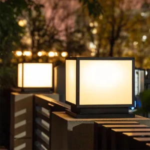 Modern LED Outdoor Pillar Lights IP65 Waterproof Post Main Gate Light Square Solar Pillar Lamps for Garden Fence Deck Lighting