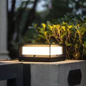 Modern Outdoor Waterproof Square Gate Fence Garden Post LED Solar Pillar Light