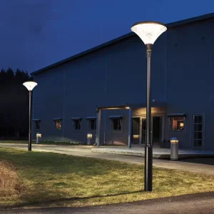 Outdoor Solar Powered Pole Garden LED Decoration Lamp IP66 Exterior Lighting Factory Direct